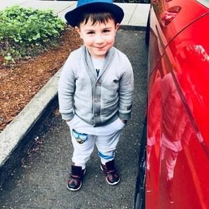 Meet your Posher, Mikail